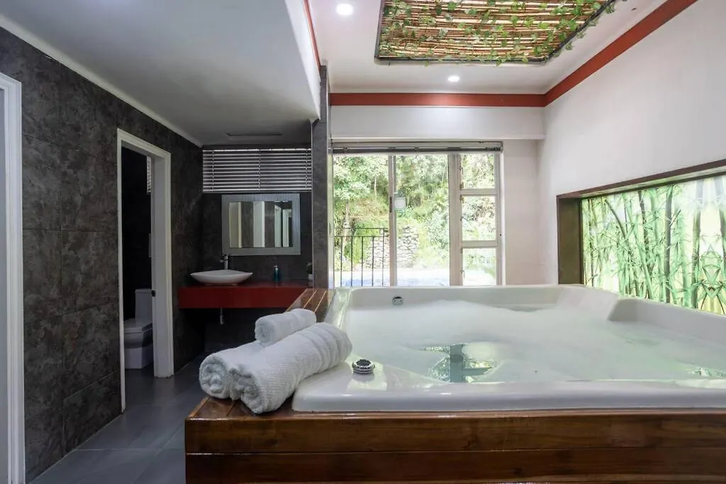 Casa Privada En El Poblado Despedidas De Soltero Fiesta Picsina Jacuzzi Medellin Colombia
