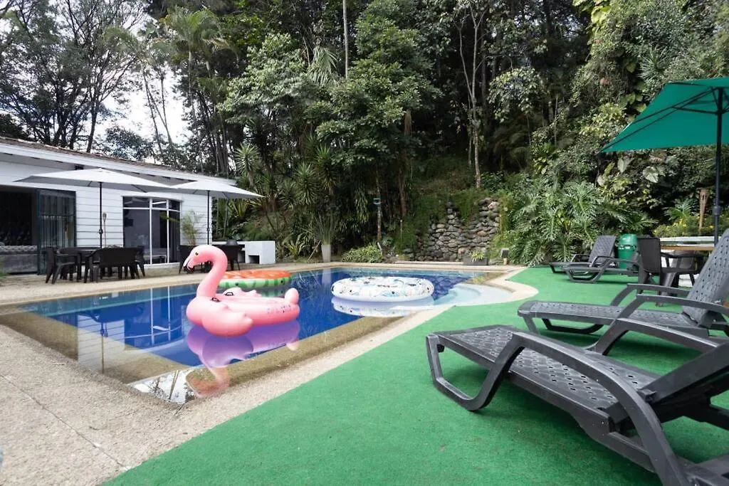 Casa Privada En El Poblado Despedidas De Soltero Fiesta Picsina Jacuzzi Medellin