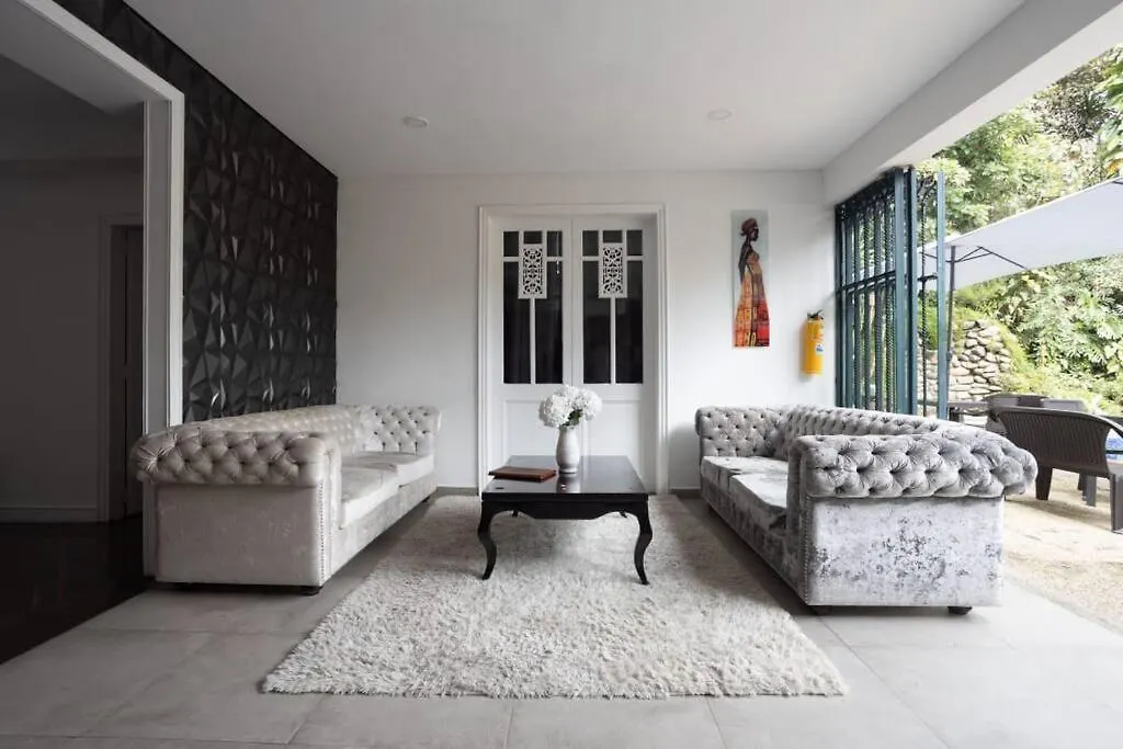 Casa Privada En El Poblado Despedidas De Soltero Fiesta Picsina Jacuzzi Medellin 0*,  Colombia