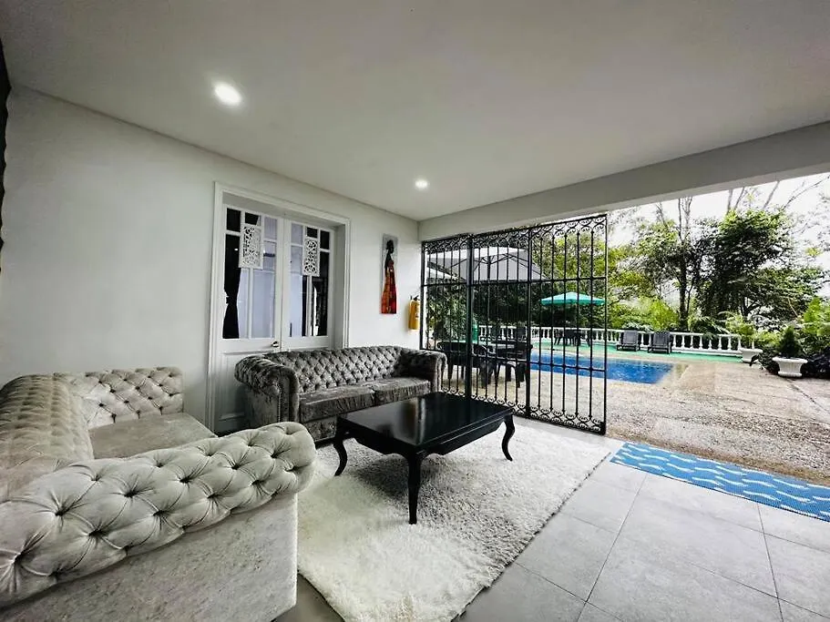 Casa Privada En El Poblado Despedidas De Soltero Fiesta Picsina Jacuzzi Medellin