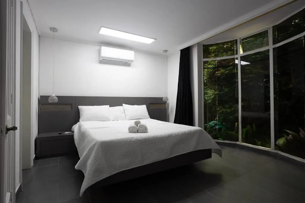 Villa Casa Privada En El Poblado Despedidas De Soltero Fiesta Picsina Jacuzzi Medellin Colombia