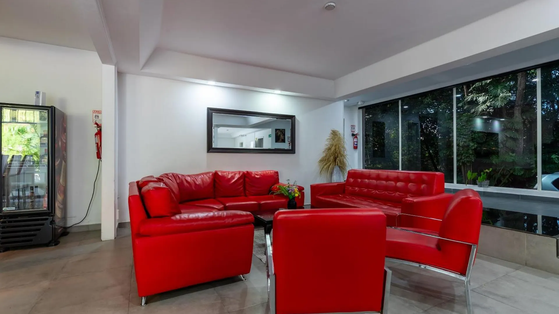 Casa Privada En El Poblado Despedidas De Soltero Fiesta Picsina Jacuzzi Medellin Colombia