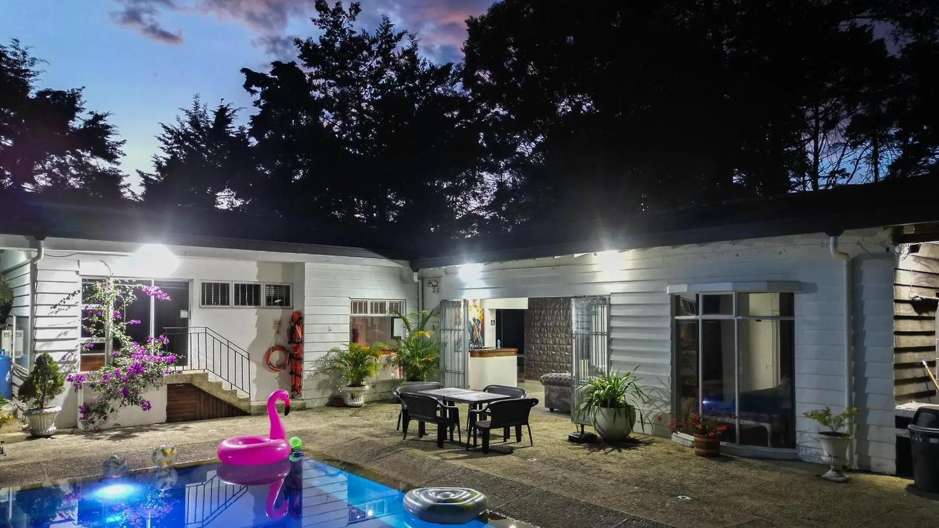 Casa Privada En El Poblado Despedidas De Soltero Fiesta Picsina Jacuzzi Medellin Villa